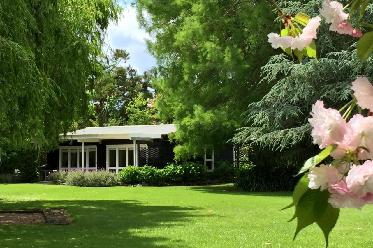 Columbus Cottage At 144 On Jones Omaha ภายนอก รูปภาพ